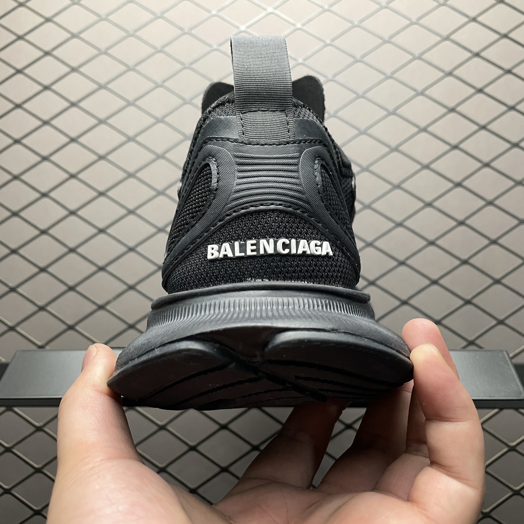 BALENCIAGA Circuit Sneaker "Black"（793945WFLGY1000）