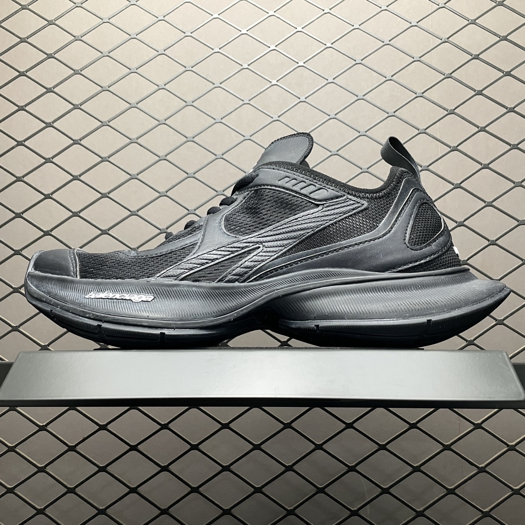 BALENCIAGA Circuit Sneaker "Black"（793945WFLGY1000）
