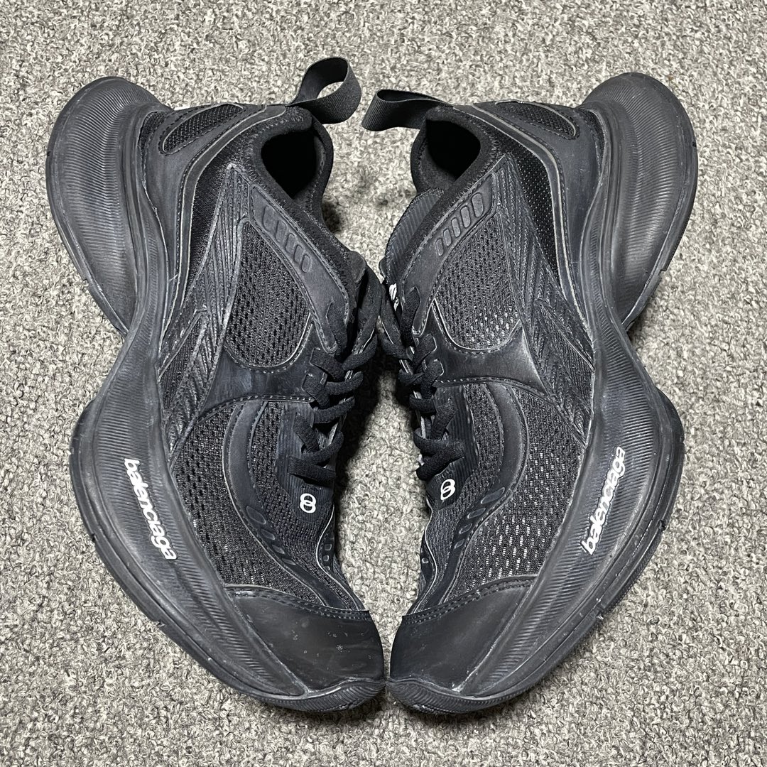 BALENCIAGA Circuit Sneaker "Black"（793945WFLGY1000）