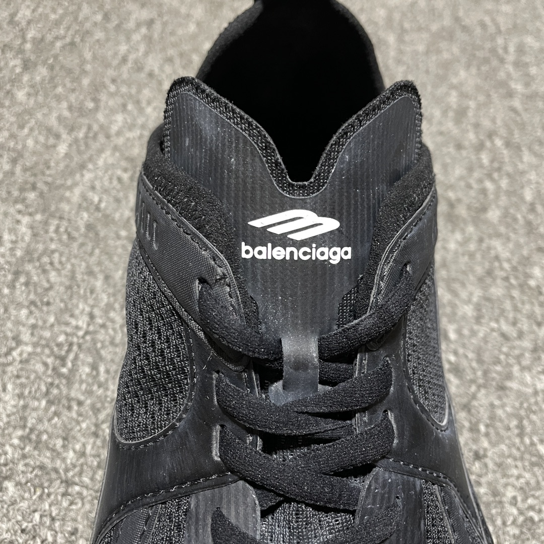 BALENCIAGA Circuit Sneaker "Black"（793945WFLGY1000）