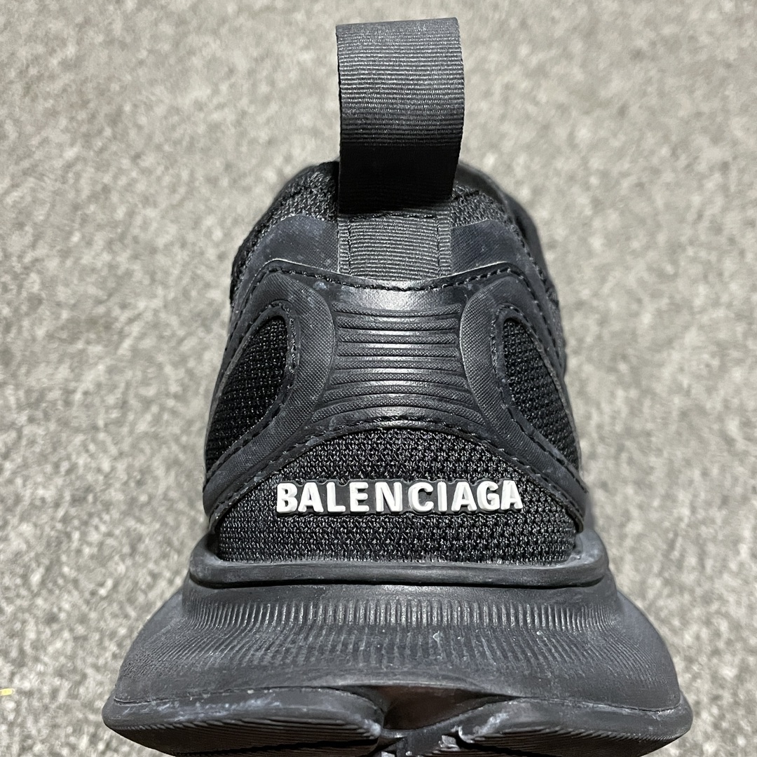 BALENCIAGA Circuit Sneaker "Black"（793945WFLGY1000）