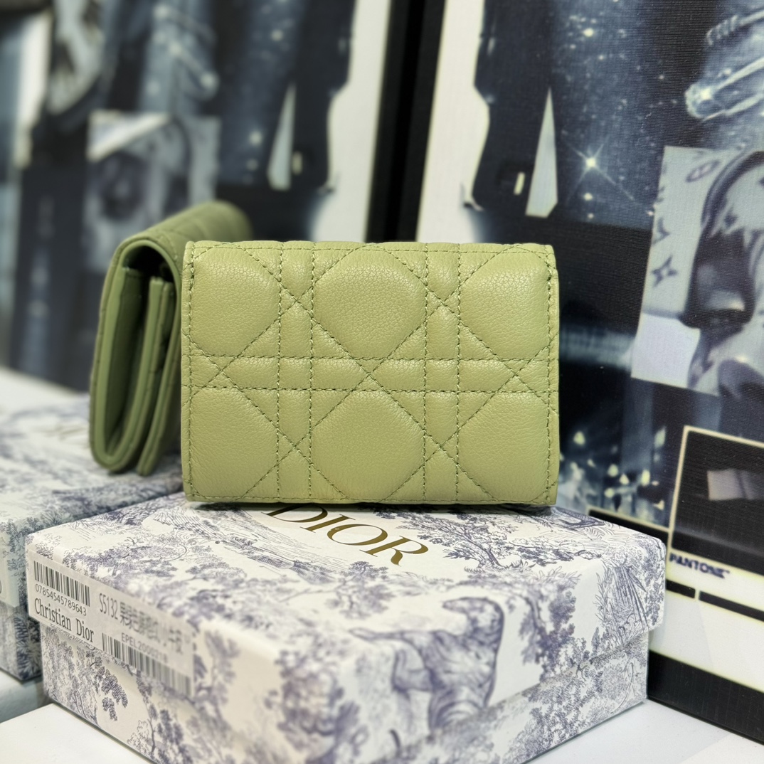 Dior Caro Cannage Bifold Coin Case in Black Leather（S5132UWHC-M900）