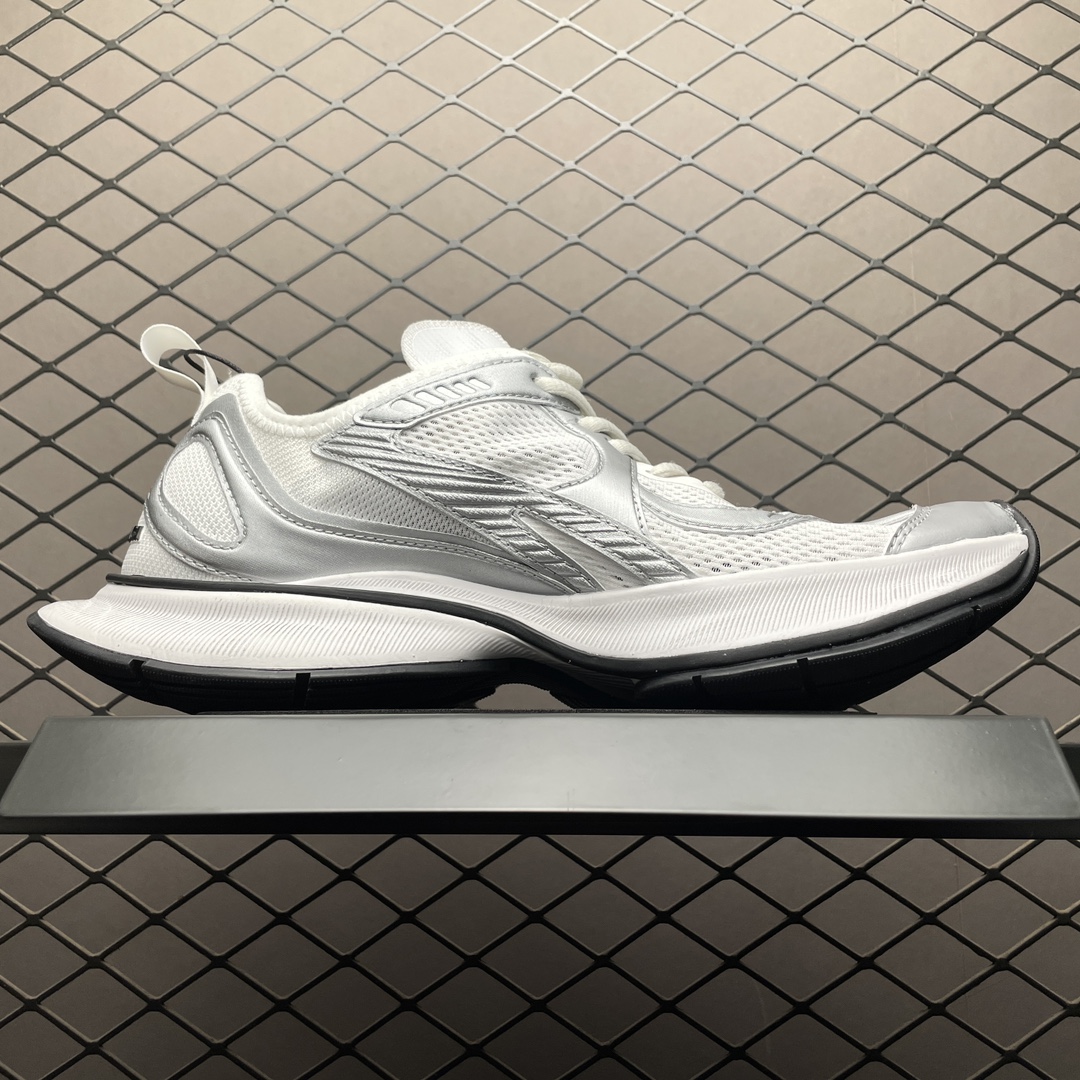 BALENCIAGA Circuit Sneaker "White/Silver"（793945WFLGY9100）