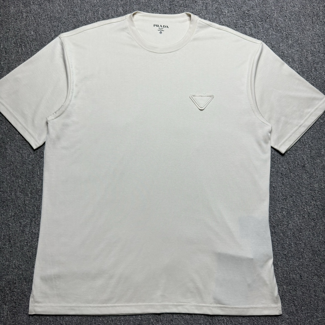 Prada T-shirt(UJN852-13CC-F0009-S-232) Prada T-shirt(UJN852-13CC-F0009-S-232)