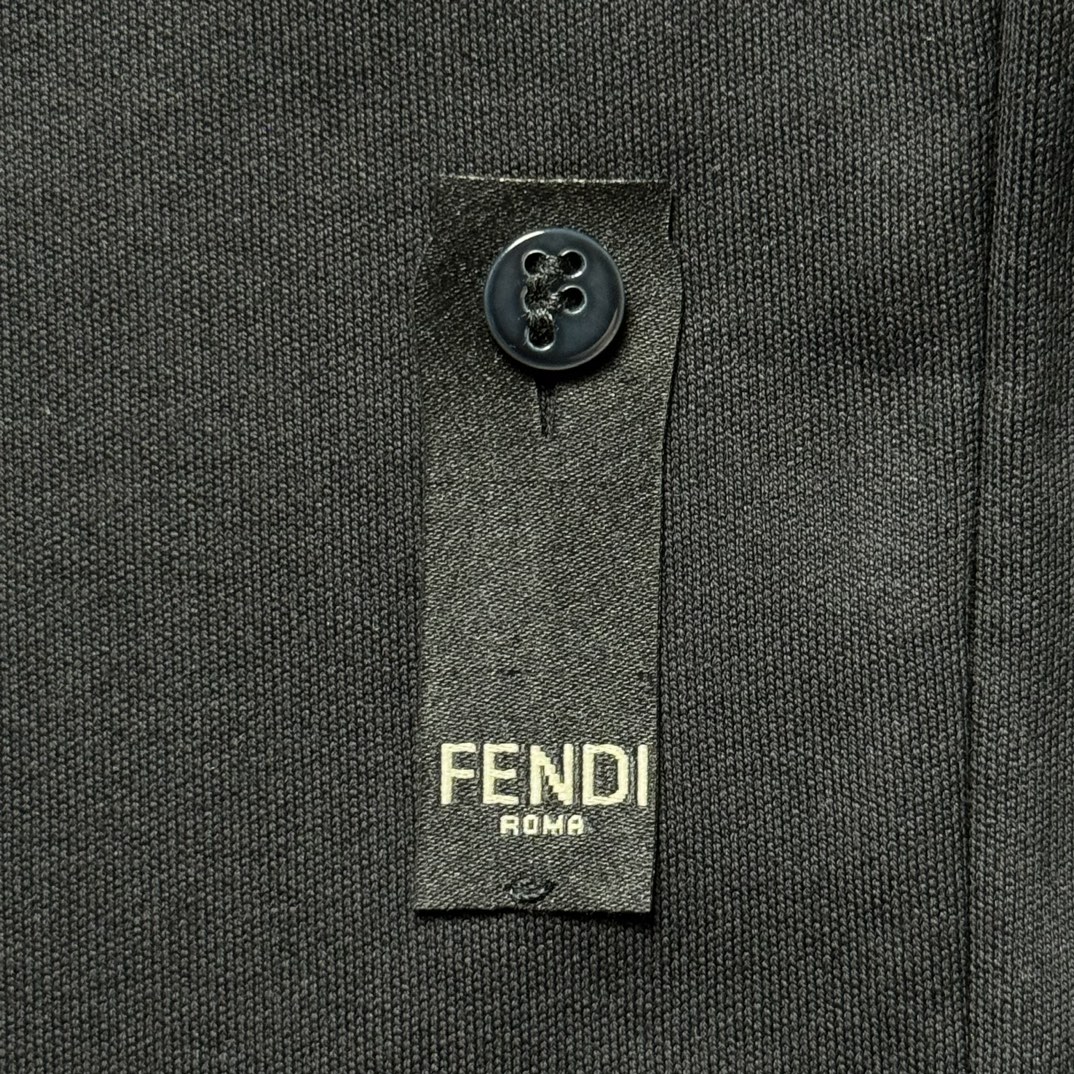 Fendi chest badge T-shirt  (FY0936AQJAF0QA1）