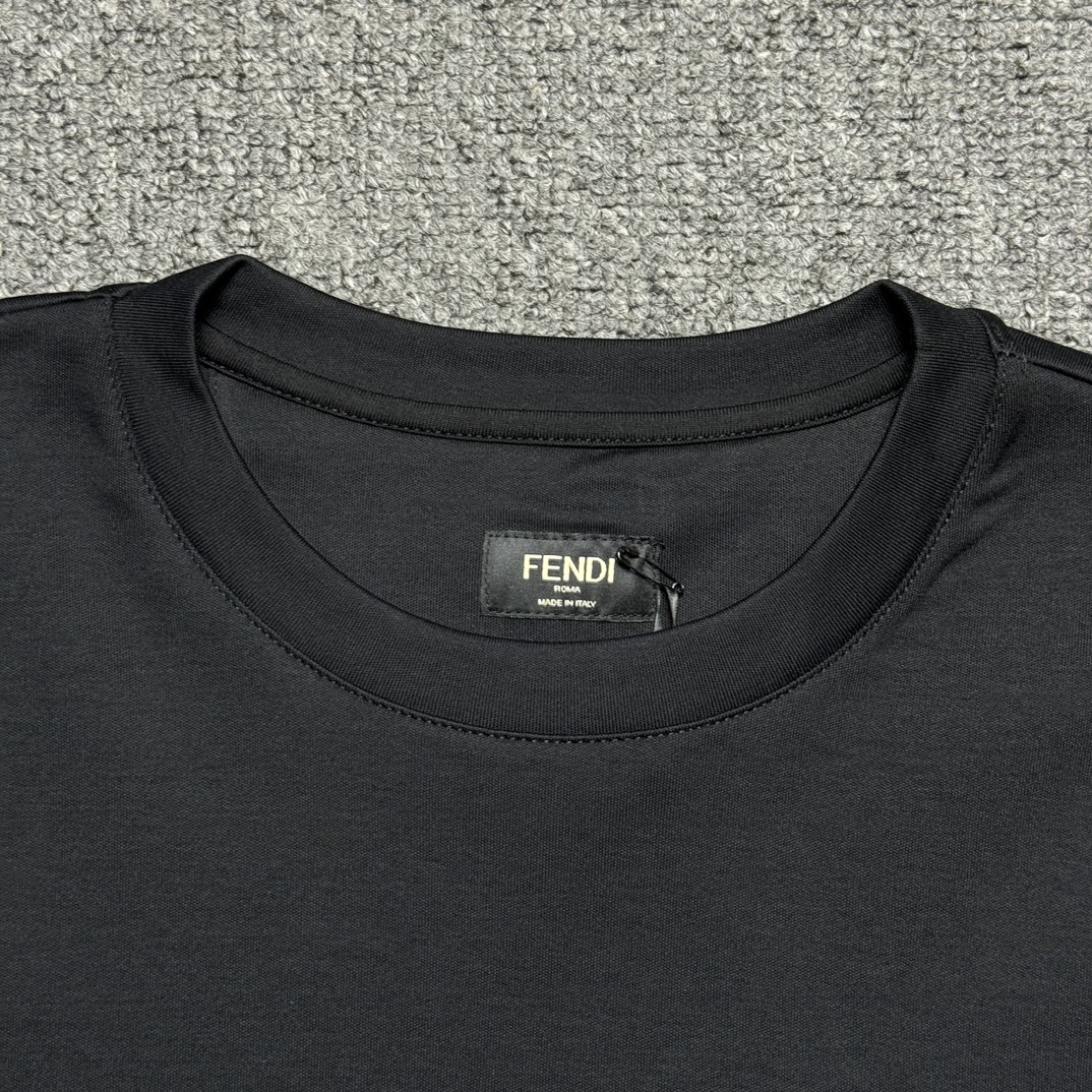 Fendi chest badge T-shirt  (FY0936AQJAF0QA1）