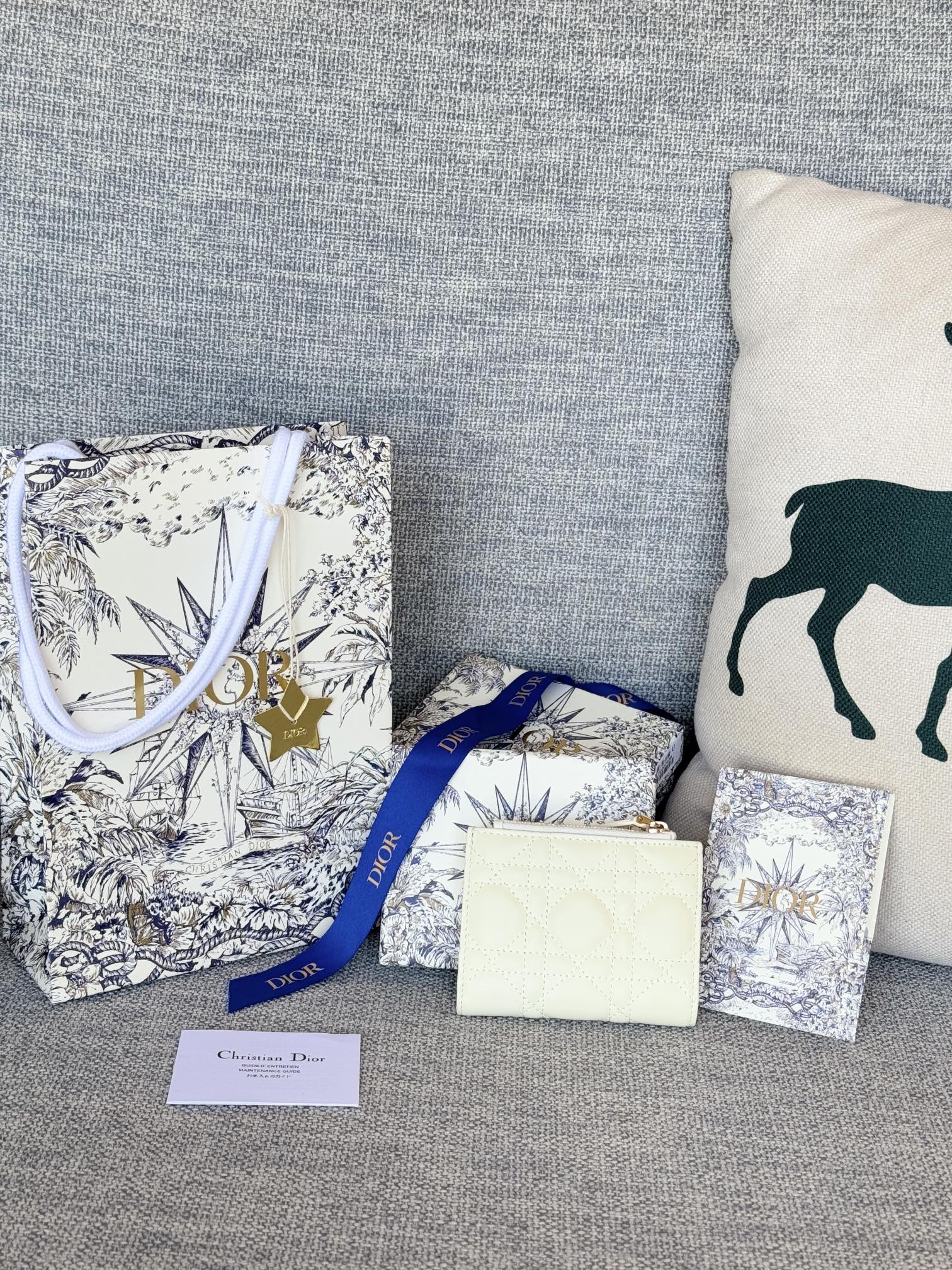 Dior 30 Montaigne Dahlia Wallet（S5173UWHC-M900）