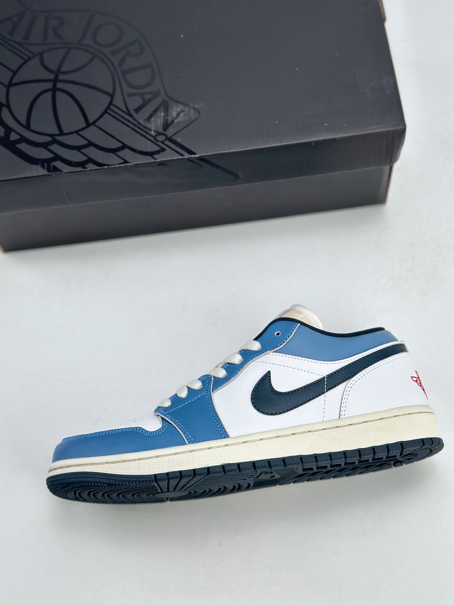 Nike Air Jordan 1 Low "White/Aegean Storm (HM3711-144)