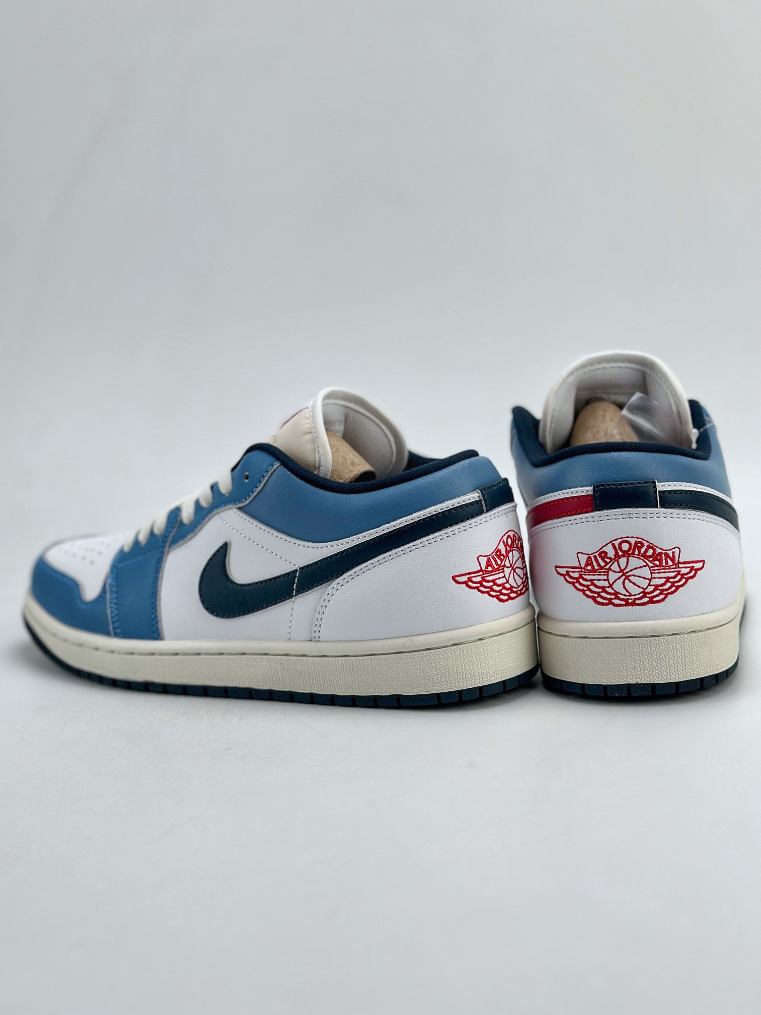 Nike Air Jordan 1 Low "White/Aegean Storm (HM3711-144)