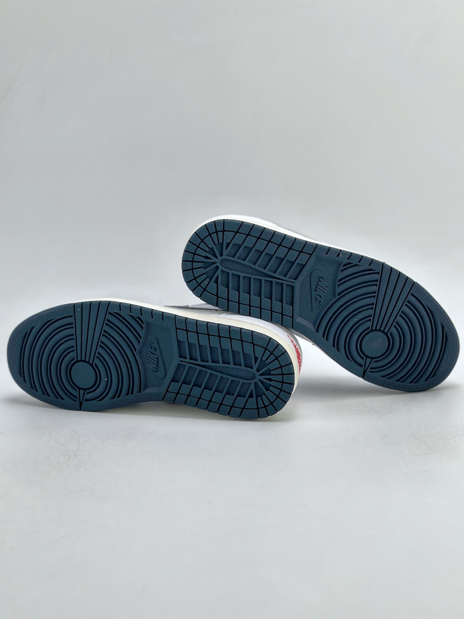 Nike Air Jordan 1 Low "White/Aegean Storm (HM3711-144)