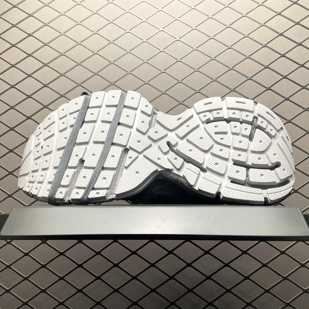 BALENCIAGA 3XL NET Sneakers（734734W2SM31010）