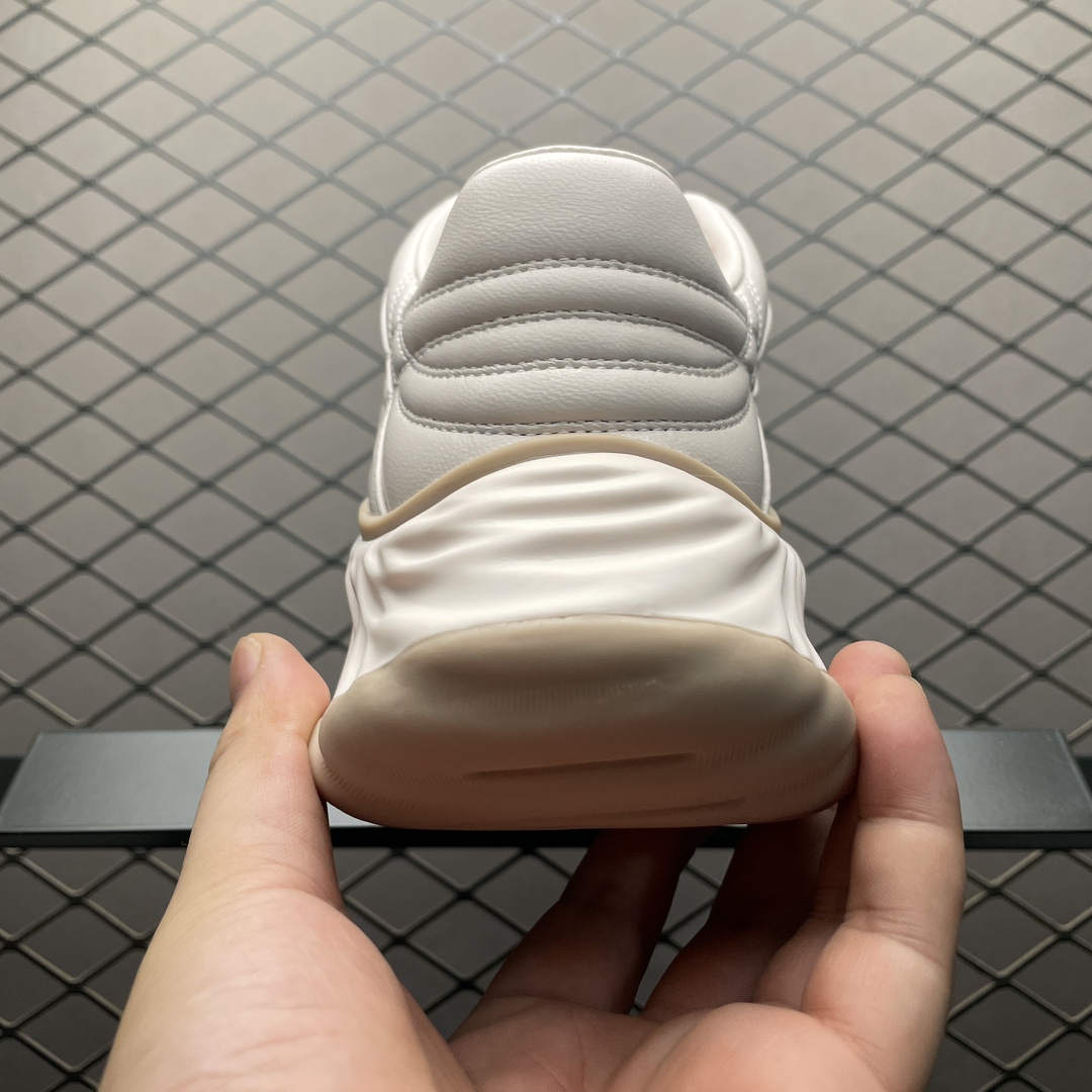 GUCCI | Men's Interlocking G sneaker（771471 AAC95 9110）