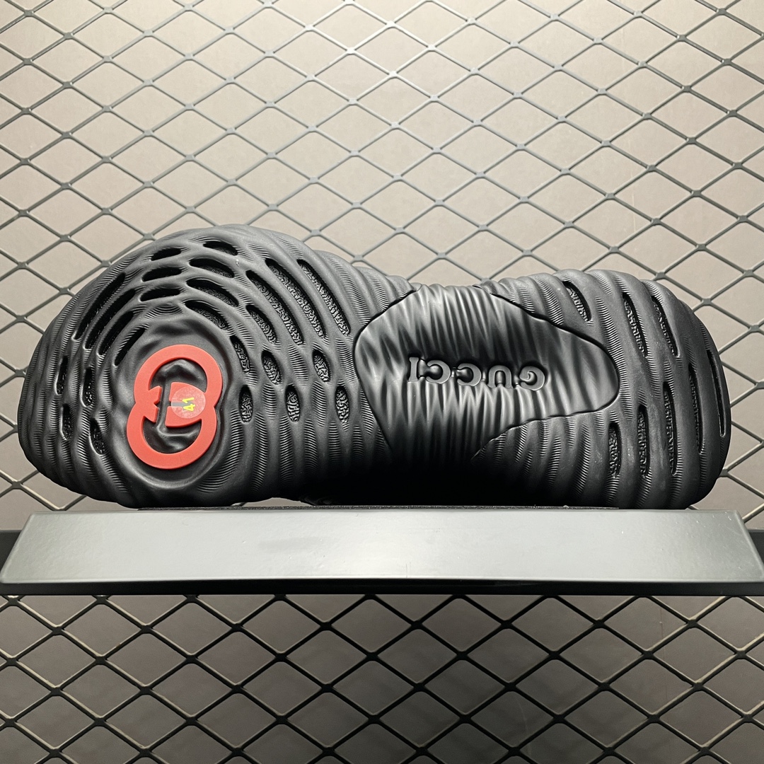 GUCCI | Men's Interlocking G sneaker（771471 AAC95 1000）