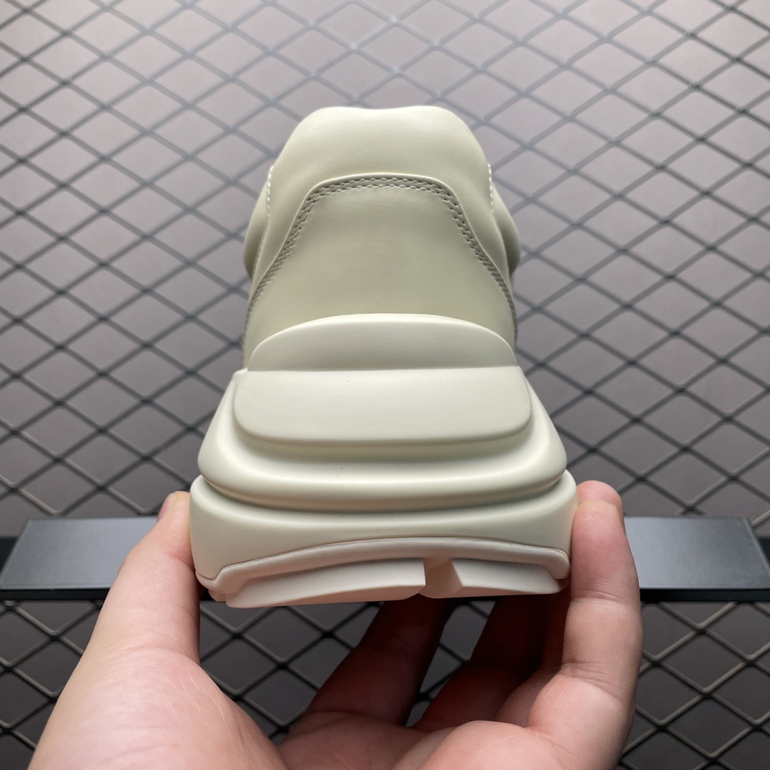 Gucci Ivory Leather Women's Rhyton Sneakers（800243 2SH00 9522）