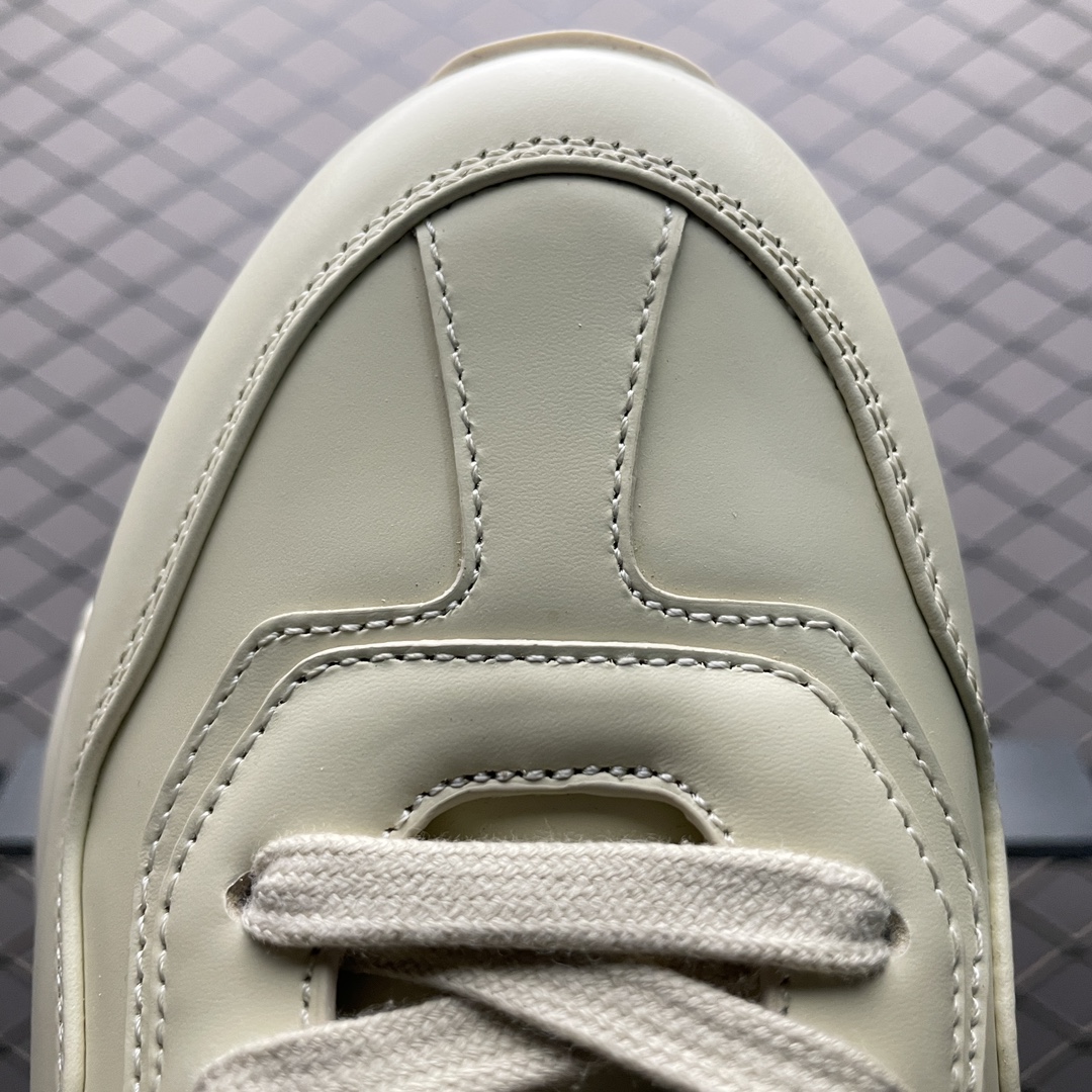 Gucci Ivory Leather Women's Rhyton Sneakers（800243 2SH00 9522）