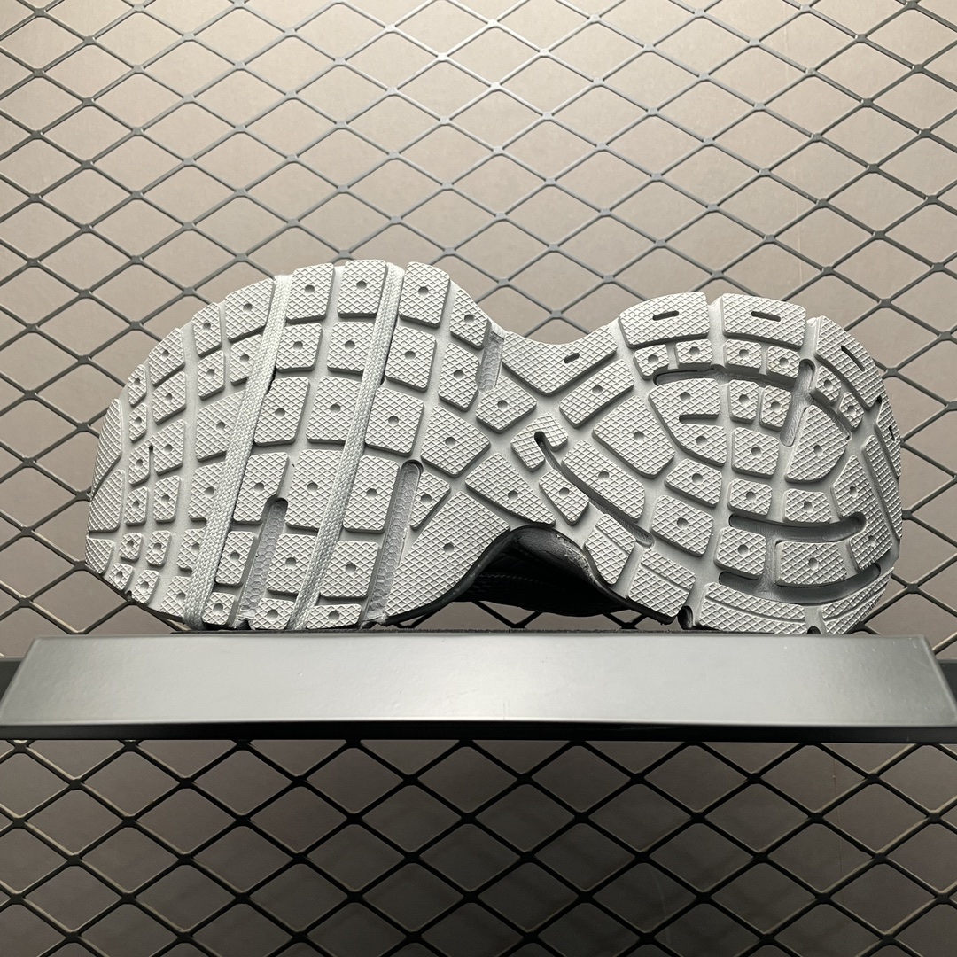 BALENCIAGA 3XL Mule（742672W3XLM9115）