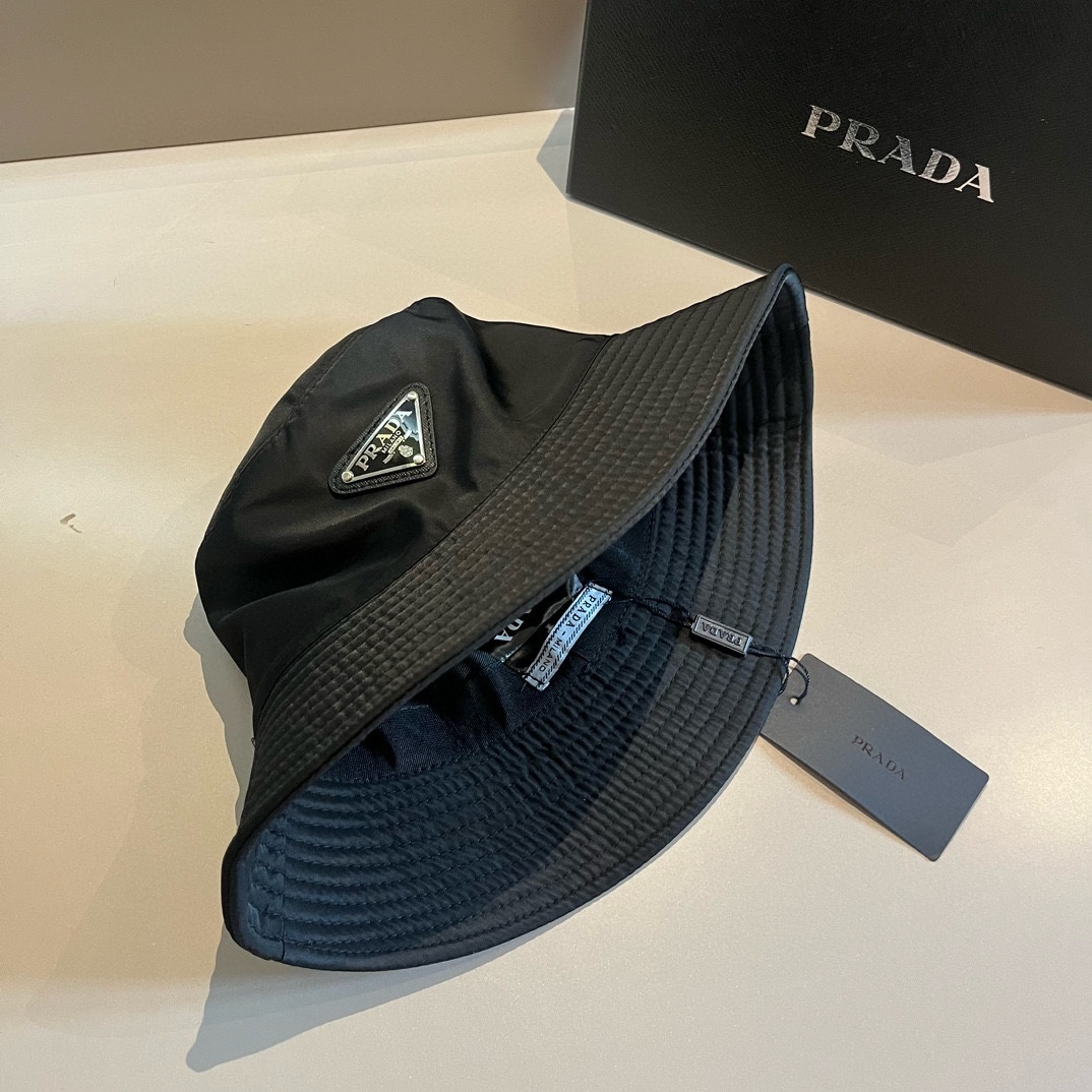 PRADA triangle logo bucket hat （ 2HC137-2B15-F0002）