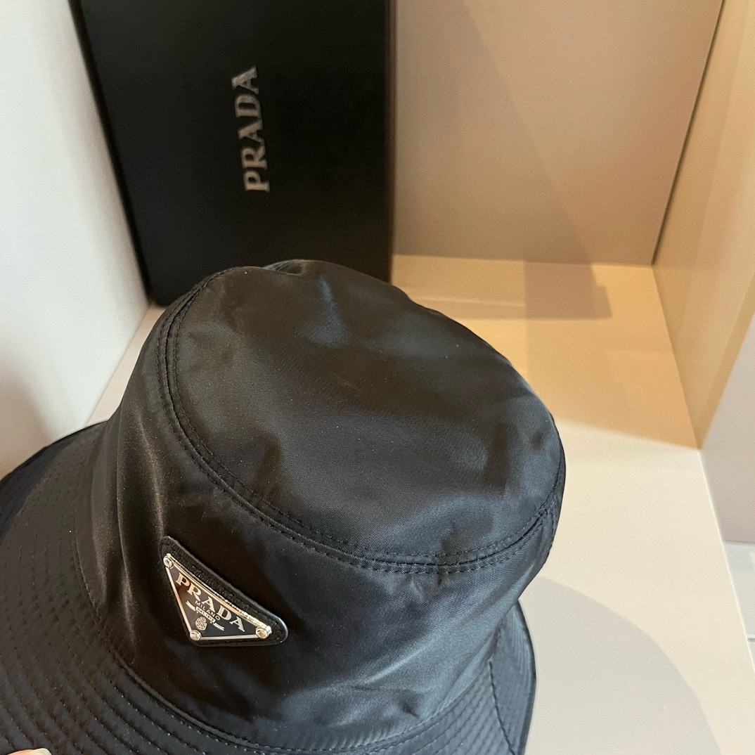 PRADA triangle logo bucket hat （ 2HC137-2B15-F0002）