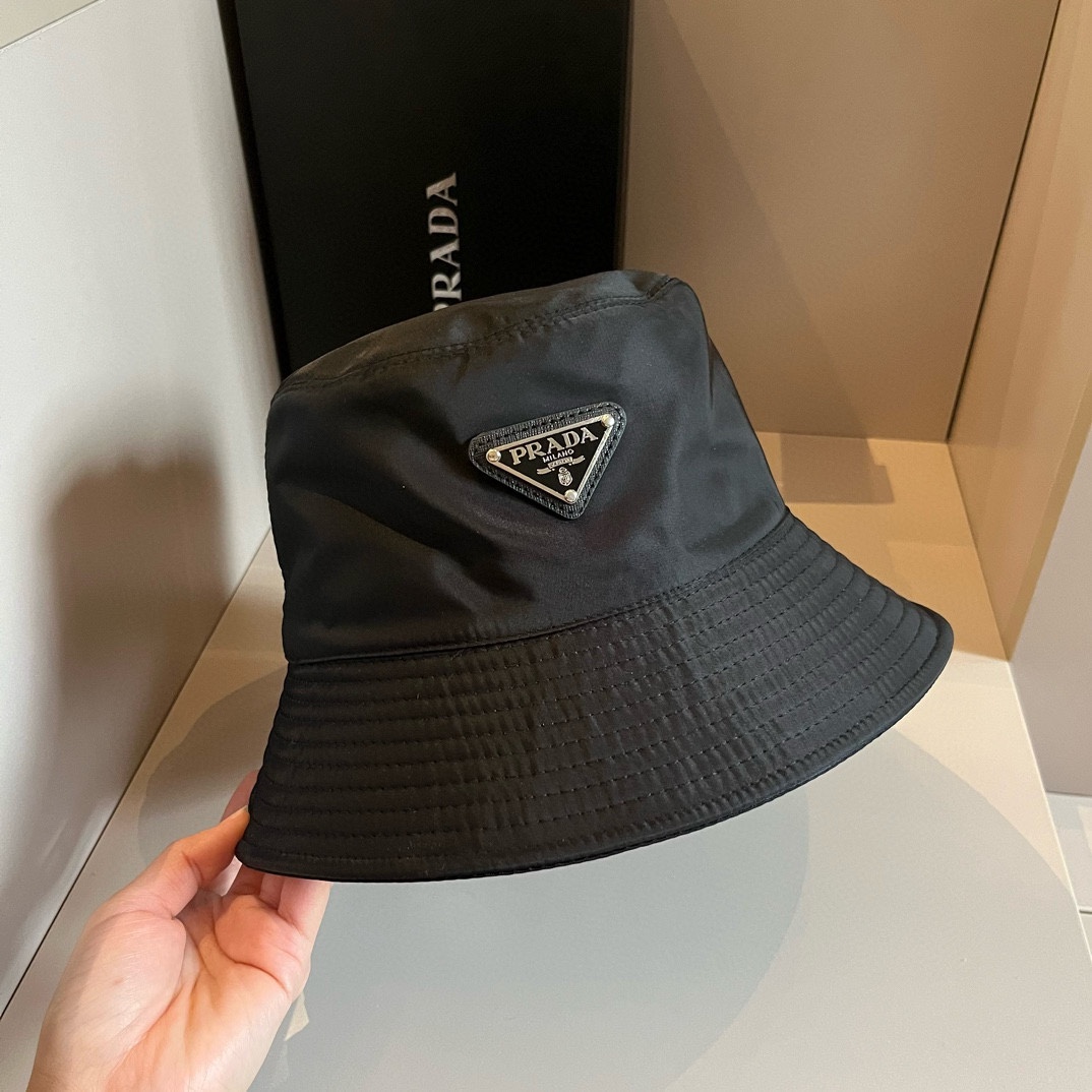 PRADA triangle logo bucket hat （ 2HC137-2B15-F0002）