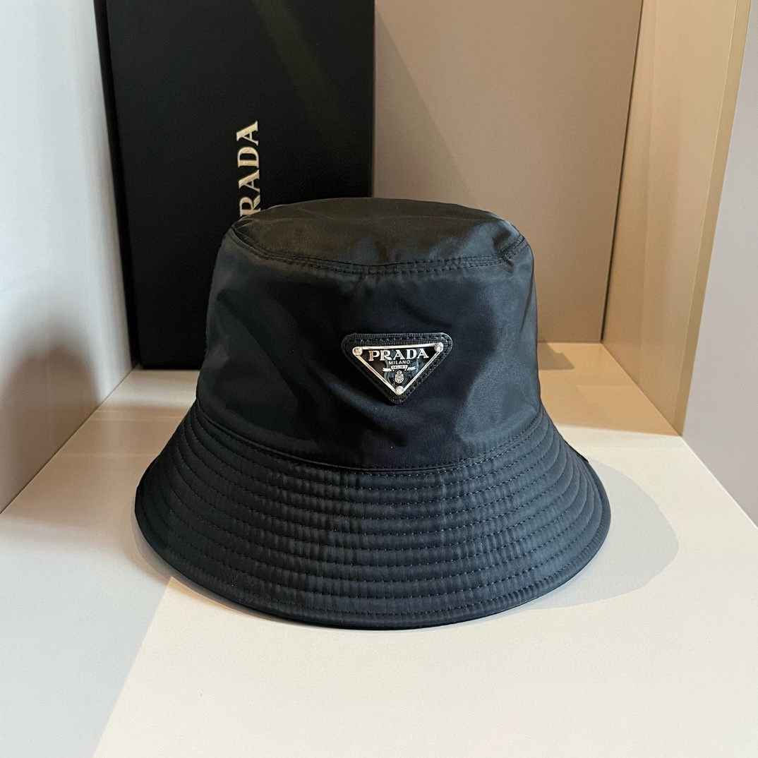 PRADA triangle logo bucket hat （ 2HC137-2B15-F0002）