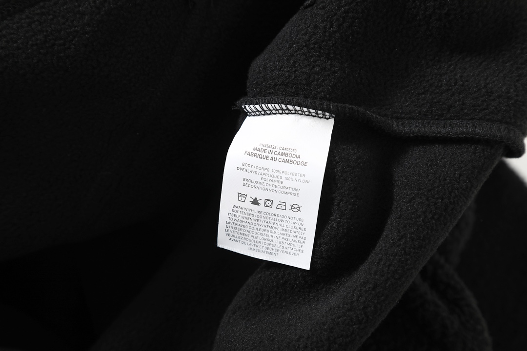 Supreme x Nike ACG Fleece Pullover 'Black White'（SUP-FW22-221）