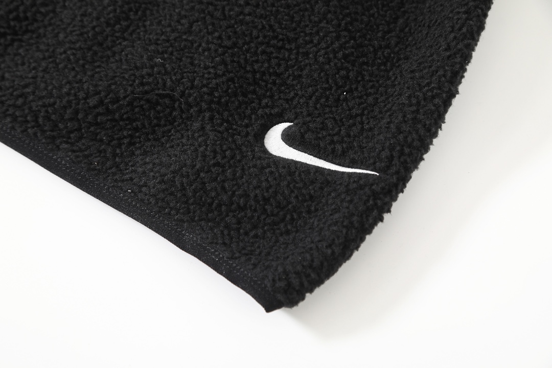 Supreme x Nike ACG Fleece Pullover 'Black White'（SUP-FW22-221）