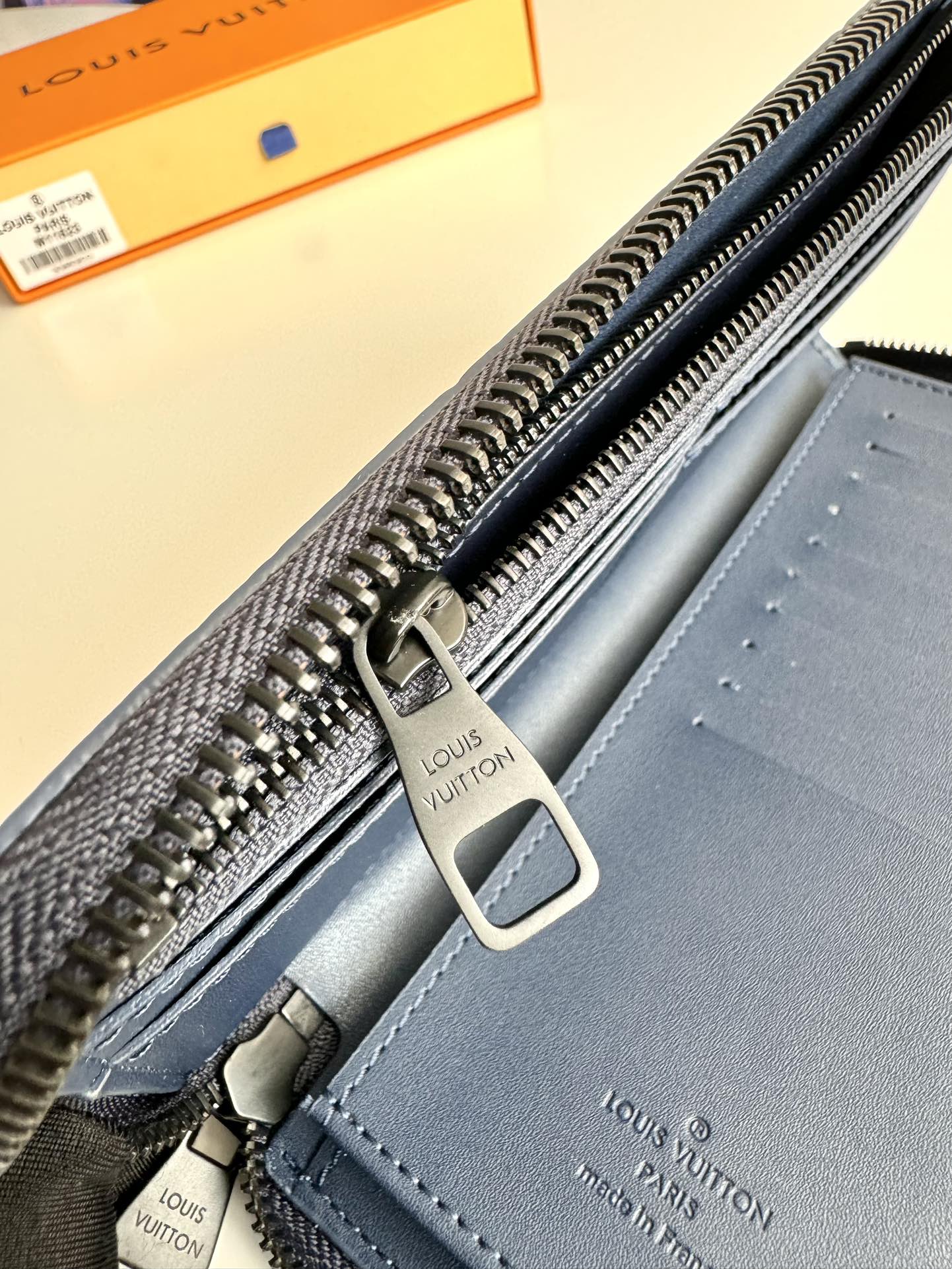 Louis Vuitton wallet （M11523）