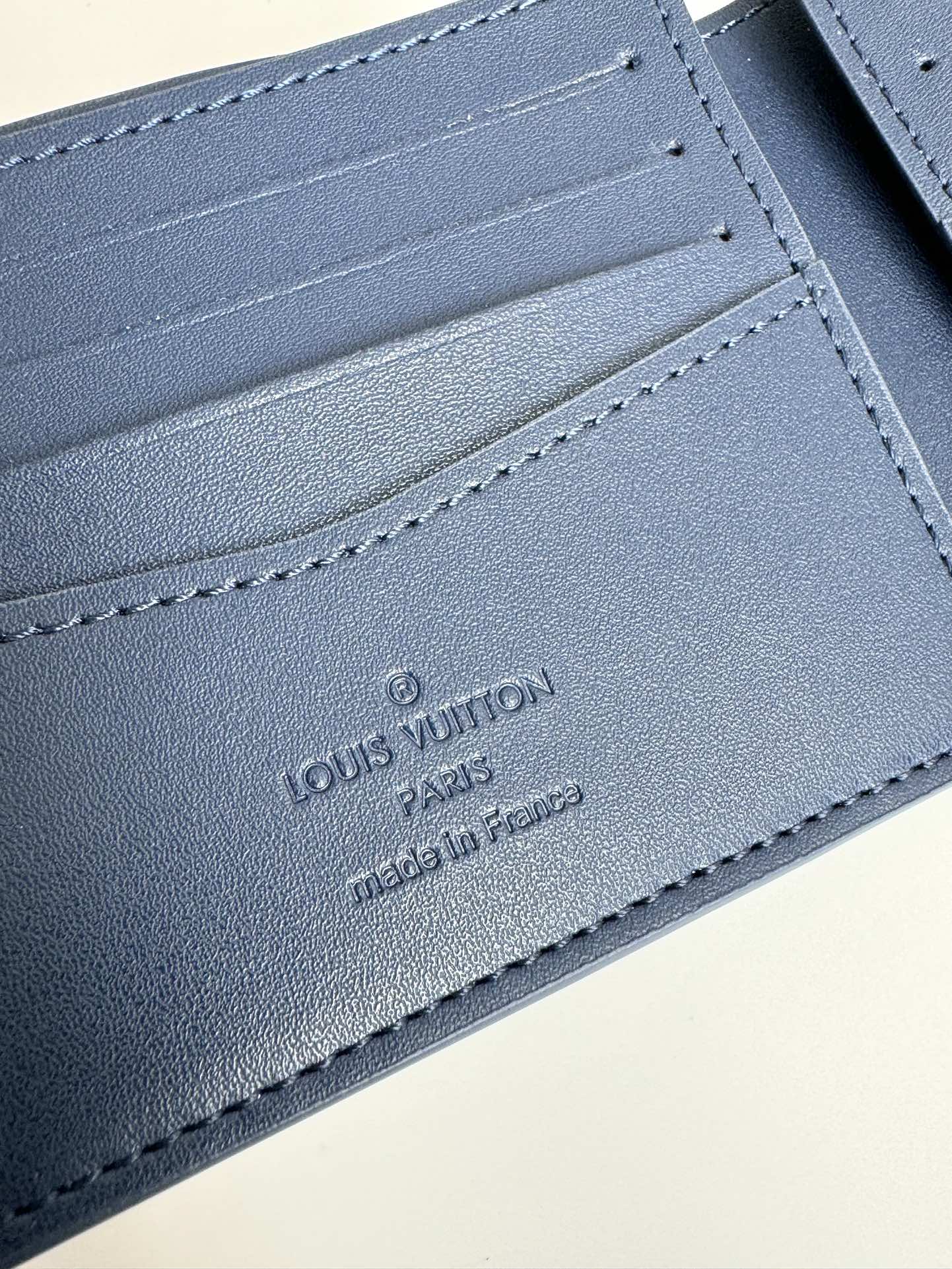 Louis Vuitton wallet （M69075）