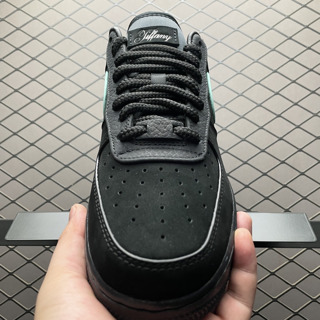 Tiffany & Co. × Nike Air Force 1 Low 