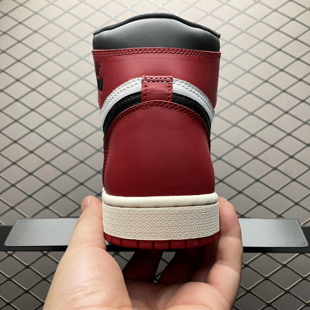 Nike Air Jordan 1 Retro High OG "Black Toe Reimagined"（DZ5485-106）