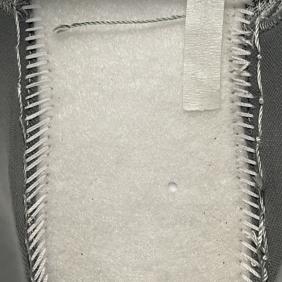 Nike Women's Air Jordan 1 Mid SE "Smoke Grey" (FJ3448-001)