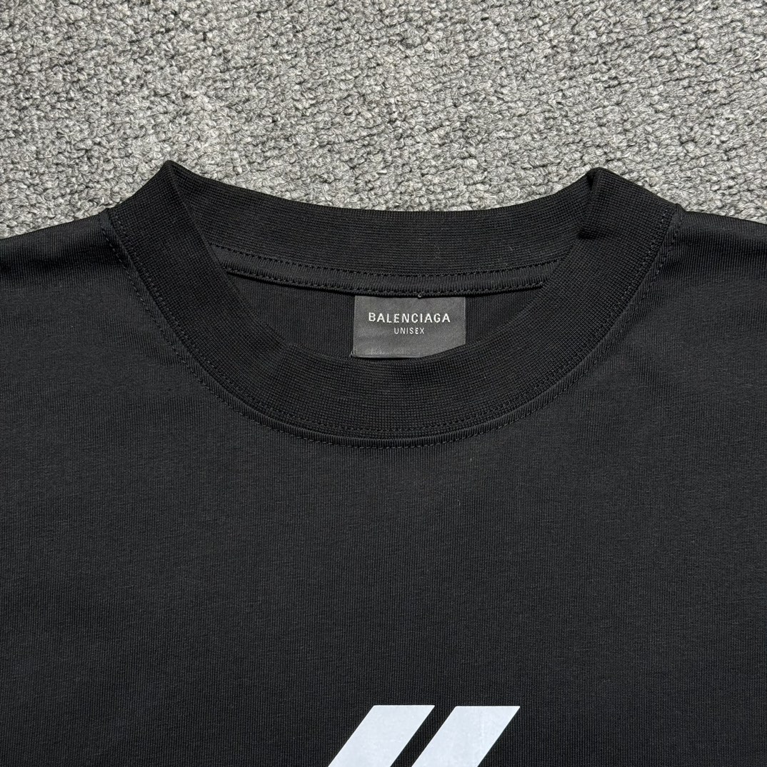 BALENCIAGA Men's T-shirts and cut-and-sew tops 2024-2025 AW(764235TQVT91083）