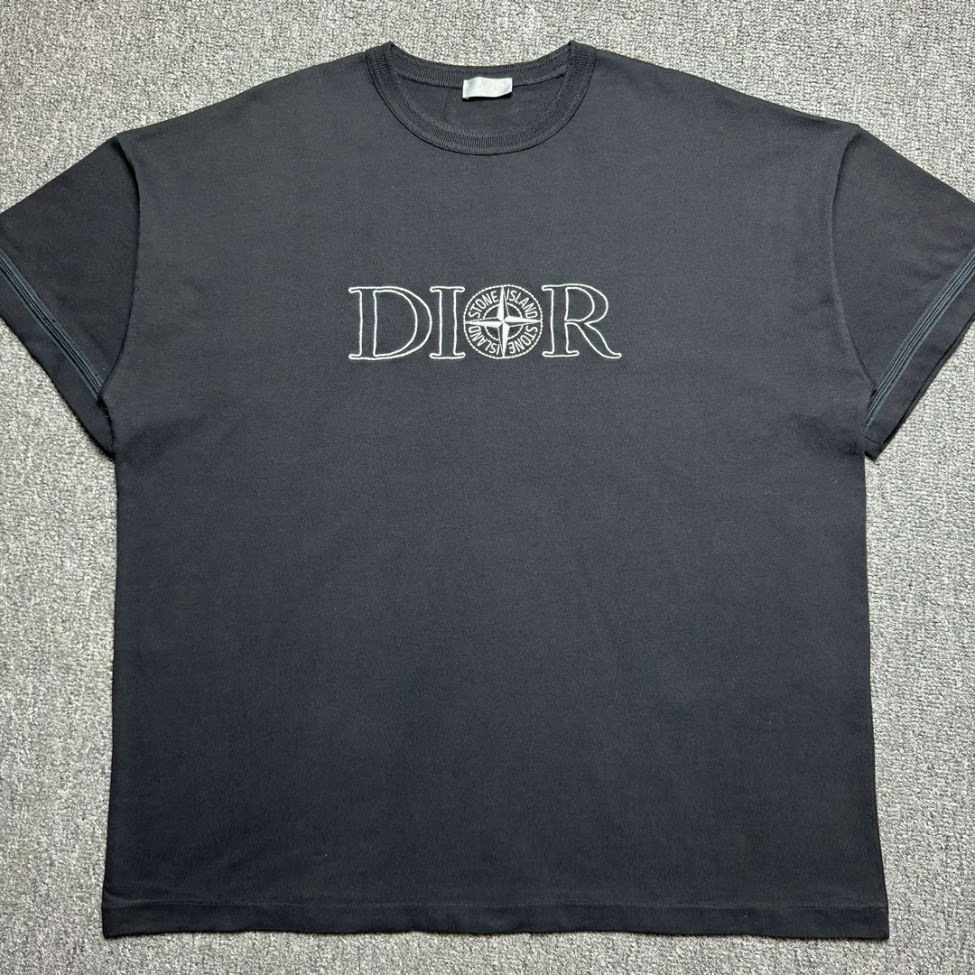 Dior Tシャツ - トップス Dior Tシャツ - トップス