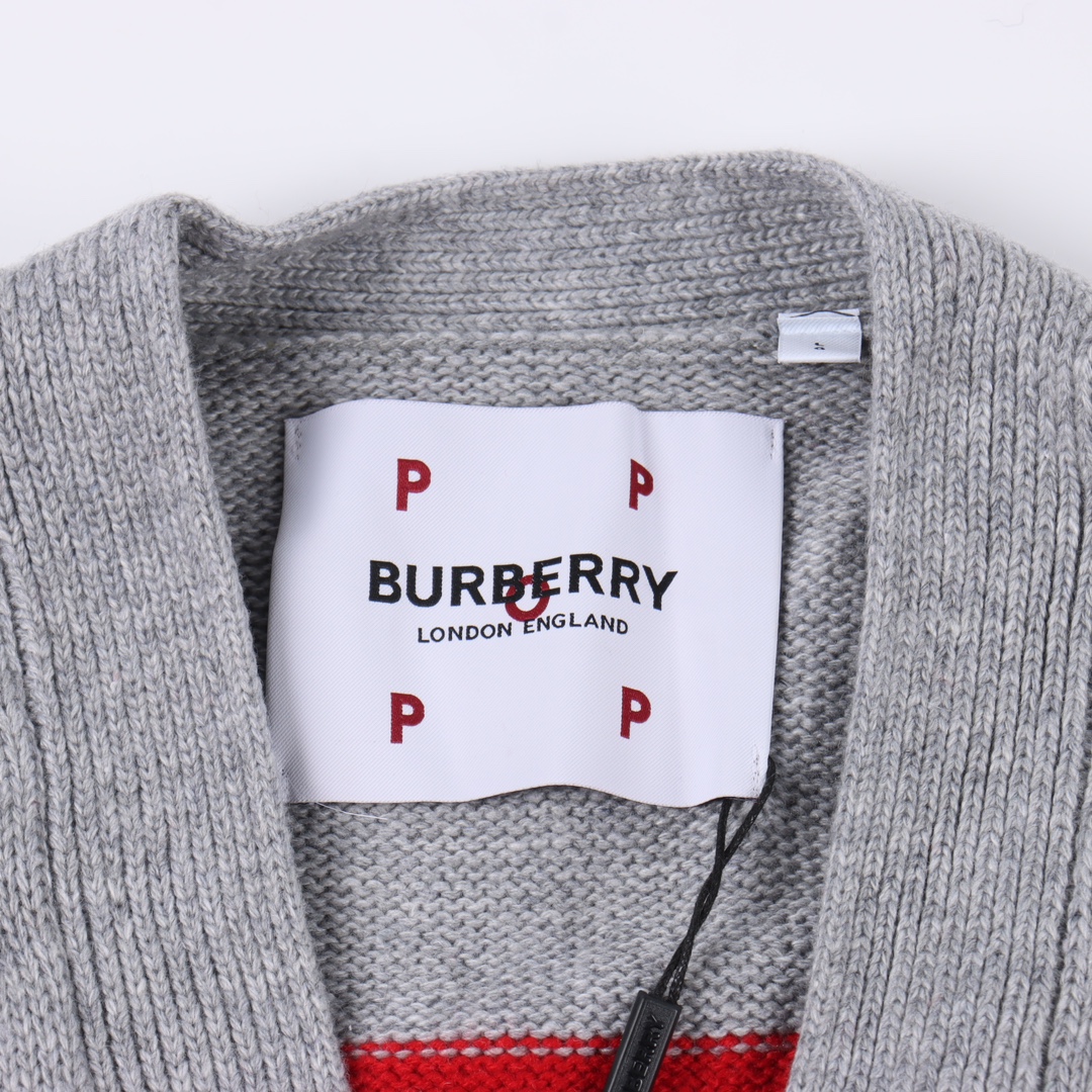 Burberry Knitted Cardigan（80554771）