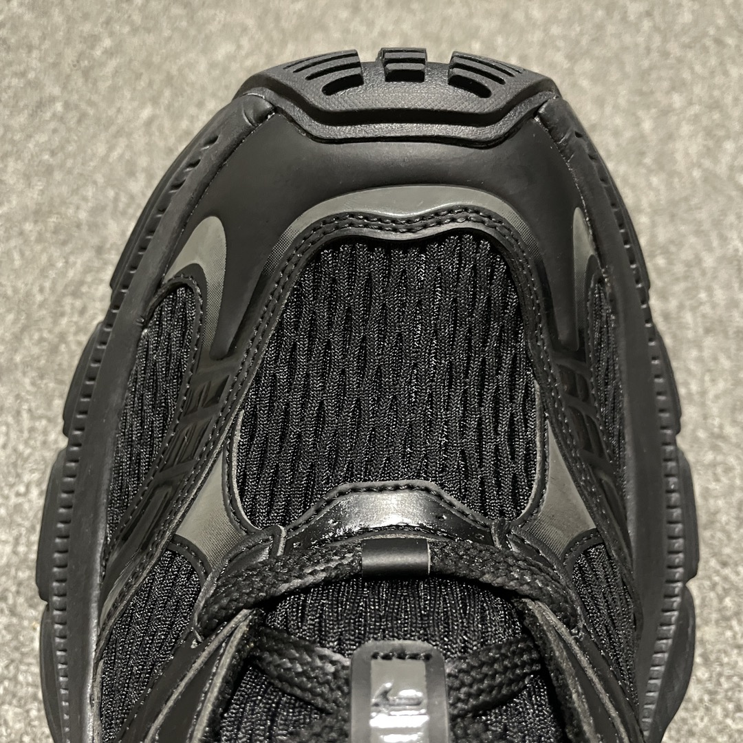 Balenciaga 10XL  sneakers（792779W3XL81000）