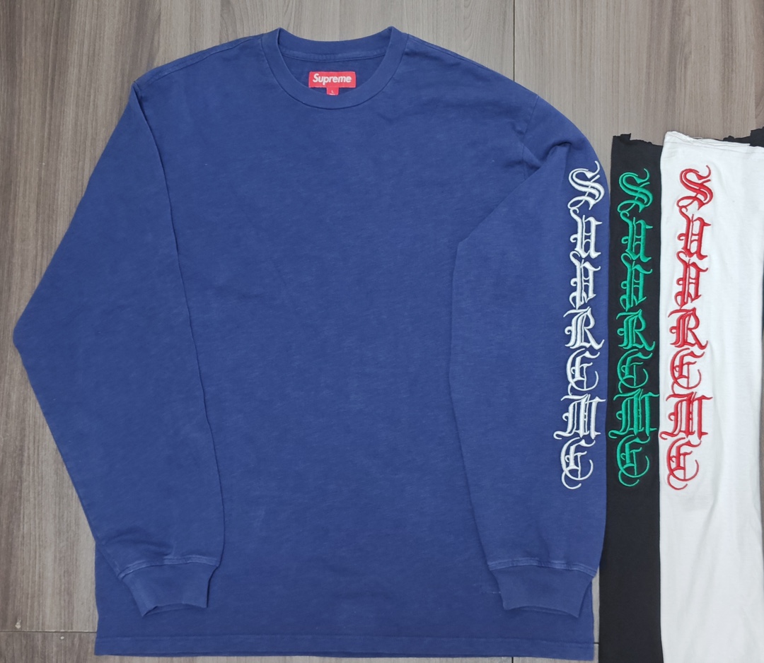 Supreme Old English L/S Top "Navy"（SUP-FW24-058）