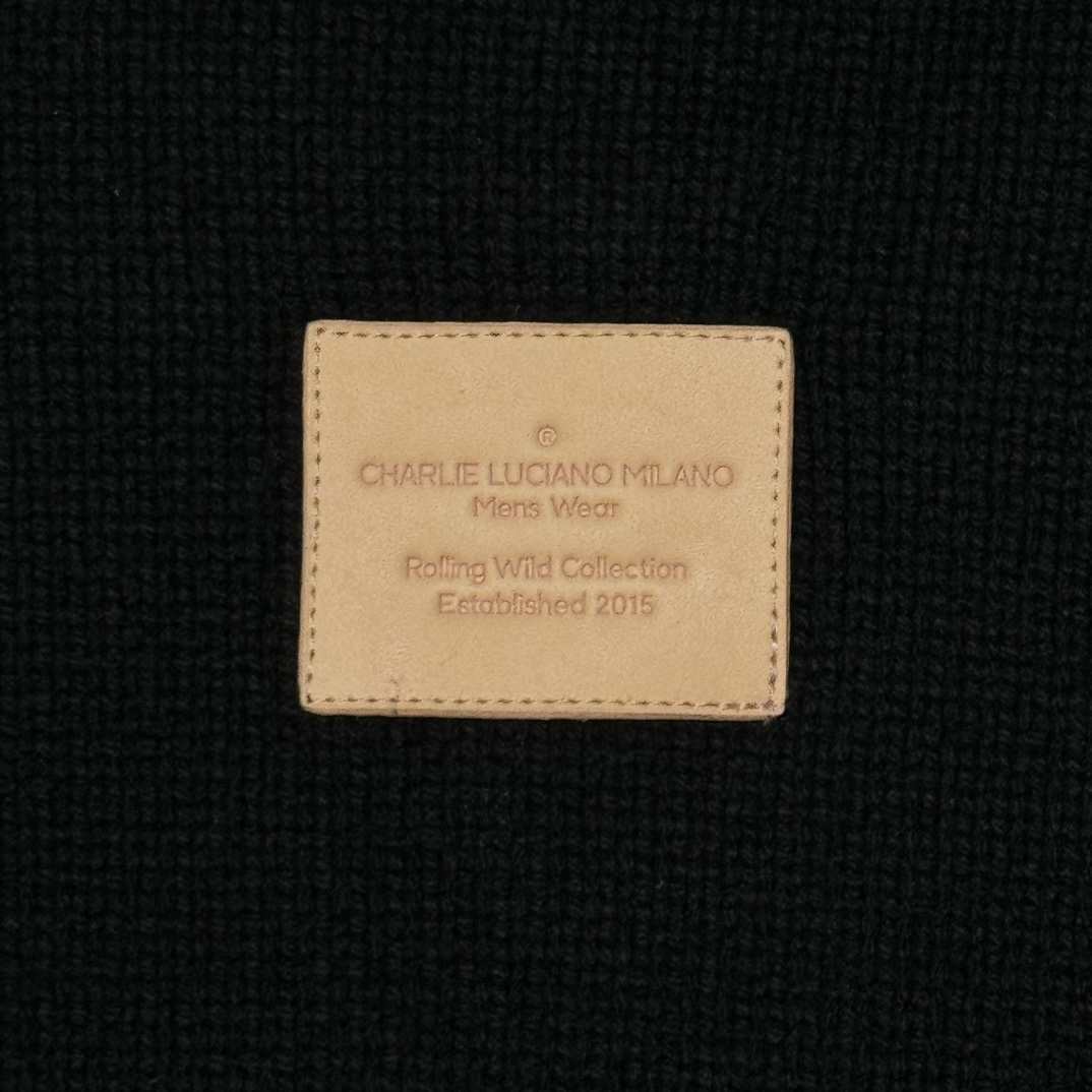 Charlie Luciano Panda Sweater  (124932M990263）