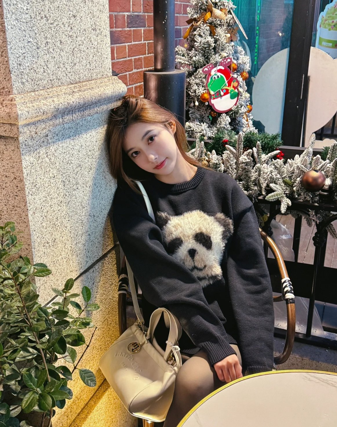 Charlie Luciano Panda Sweater  (124932M990263）