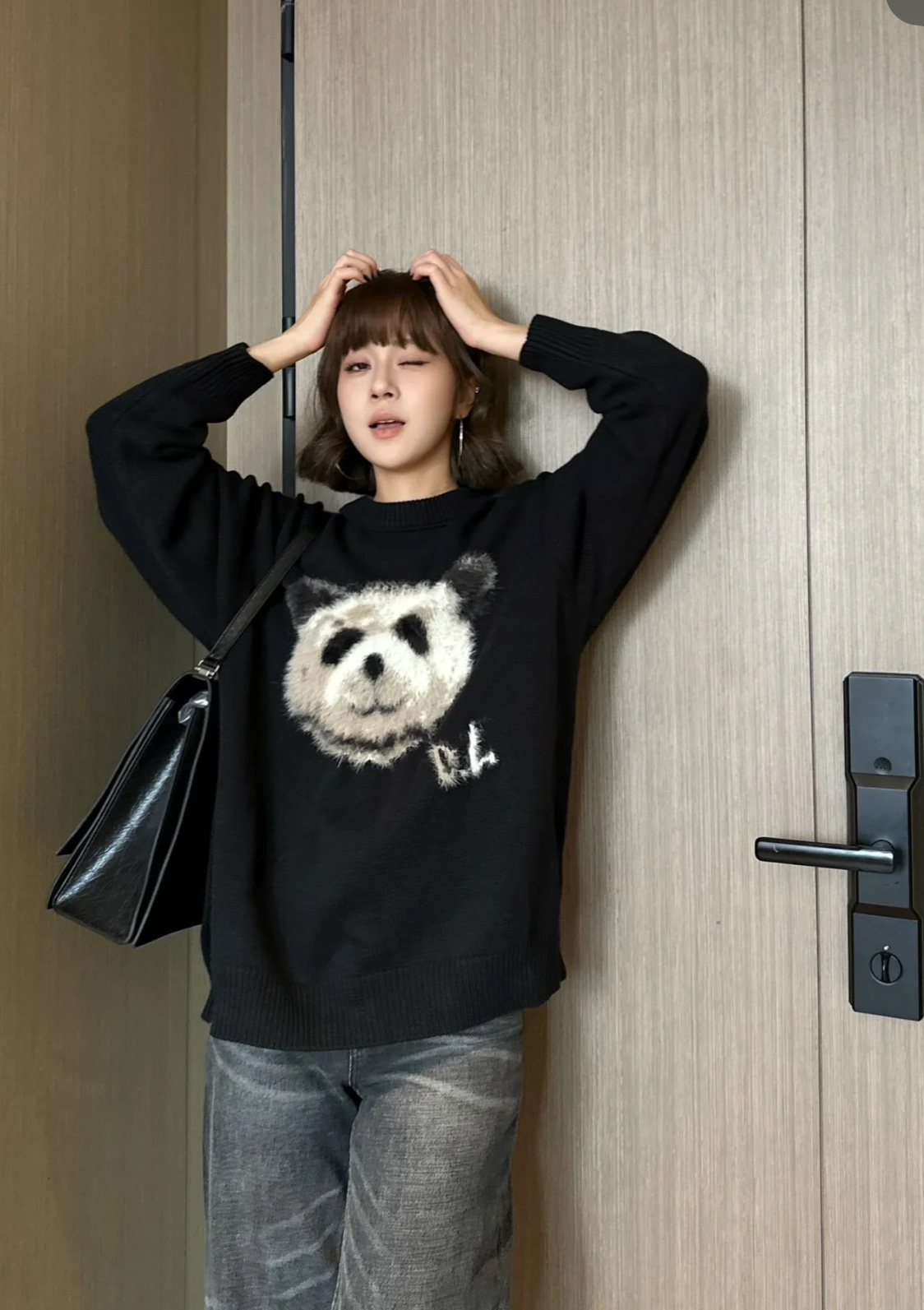 Charlie Luciano Panda Sweater  (124932M990263）