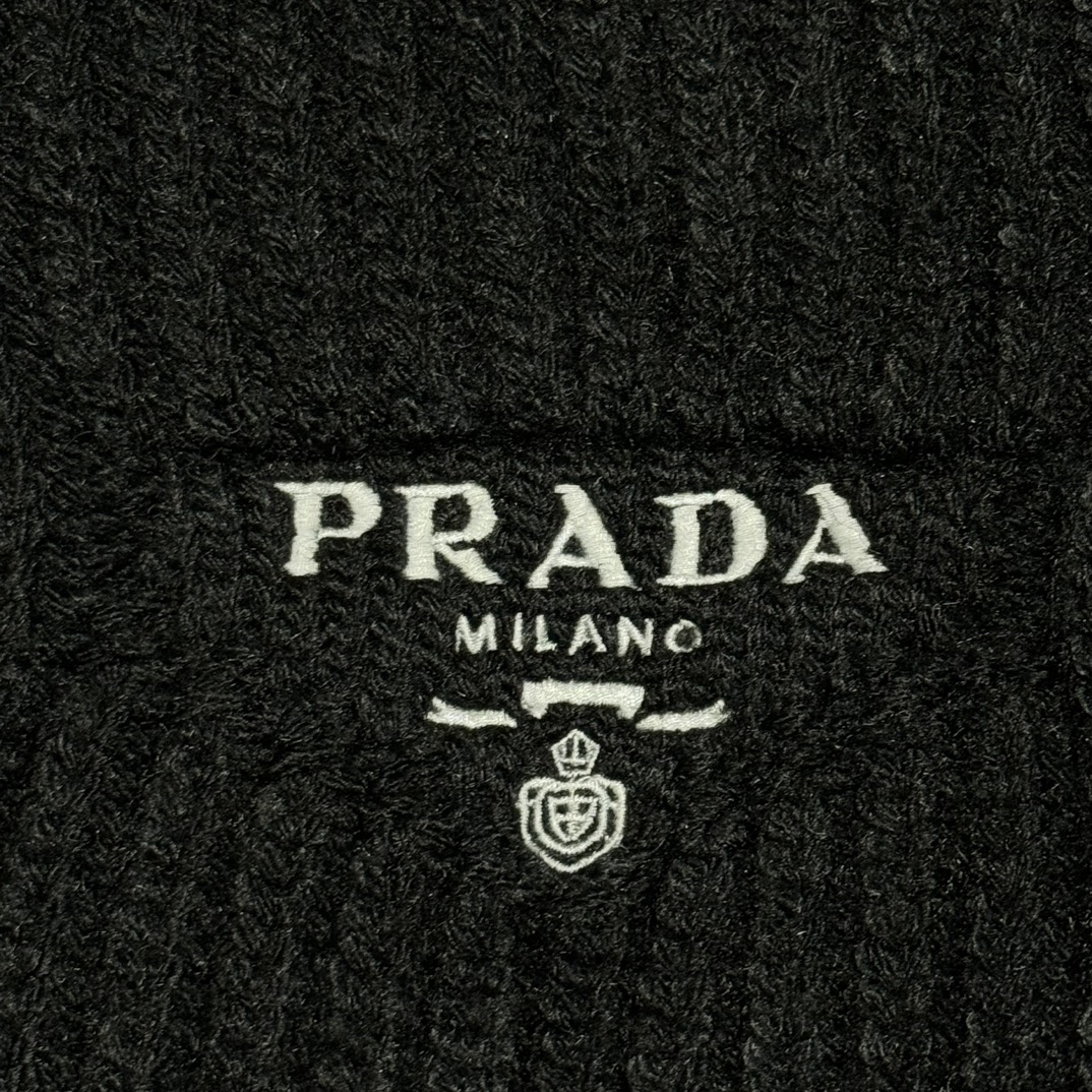 PRADA Sweater Men Blue 52 (UMG165-11GC-F0008-S-222）