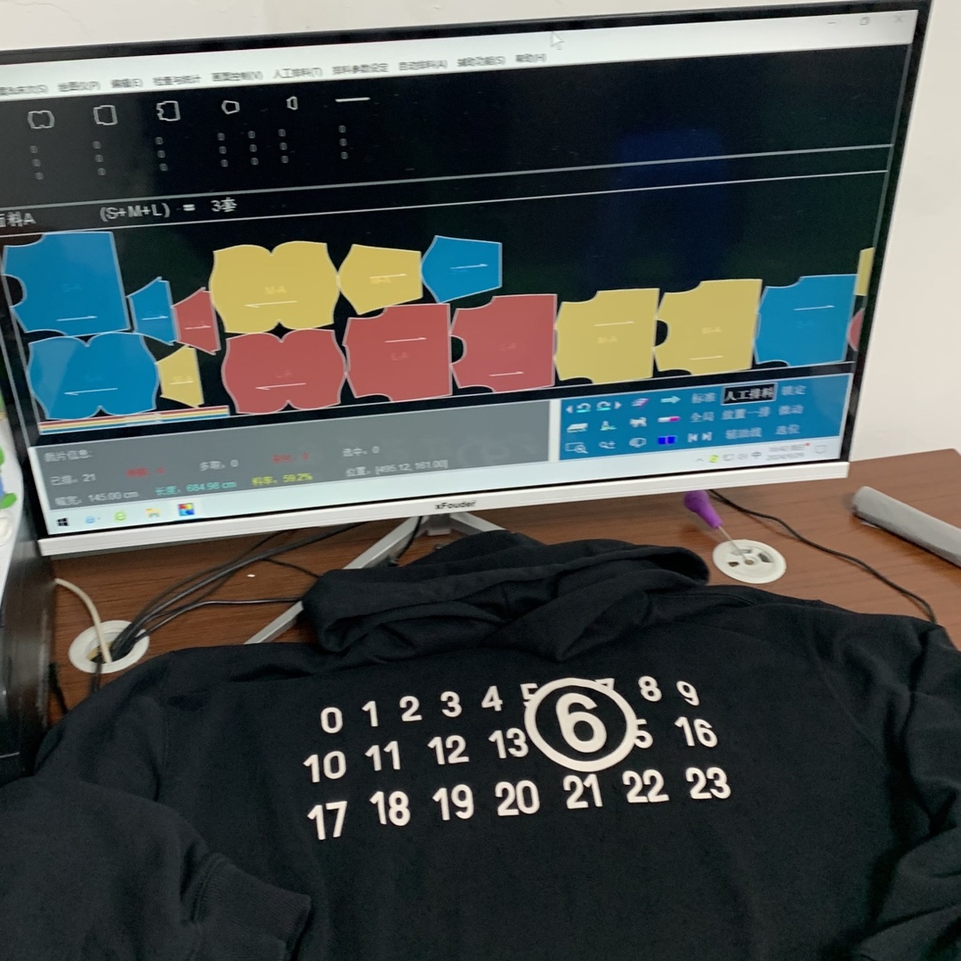 MM6 Maison Margiela Sweatshirt Men Black(S62GU0112S25454-900）