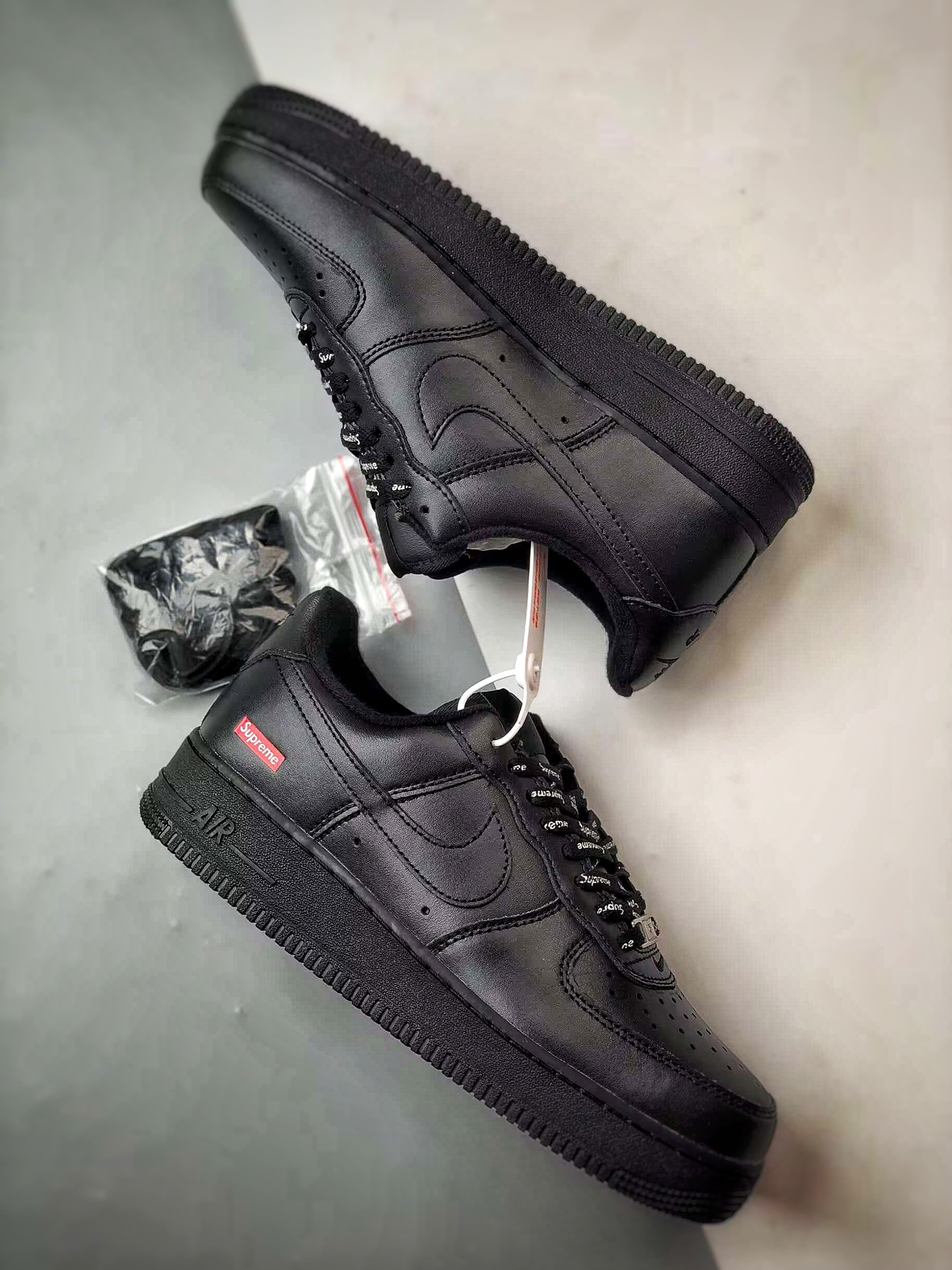 Supreme × Nike Air Force 1 Low "Black" (CU9225-001)