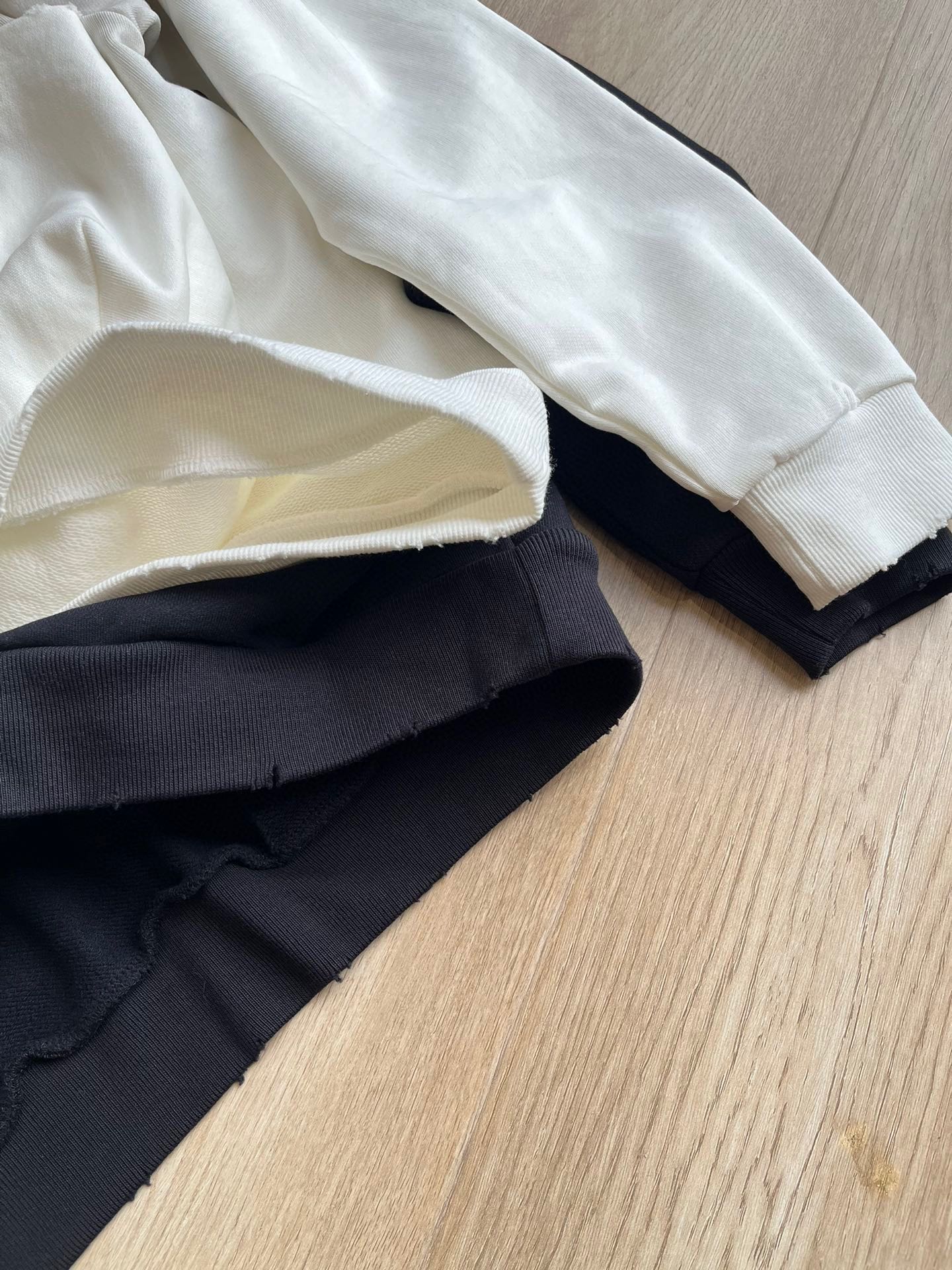 Acne Studios Sweatshirts  Mist (CI0136DC6）