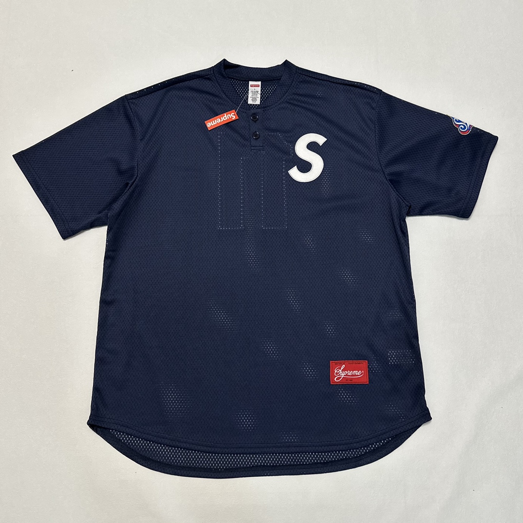 SUPREME 24FW S LOGO BASEBALL HENLEY TEE（SUP-FW24-005-1）