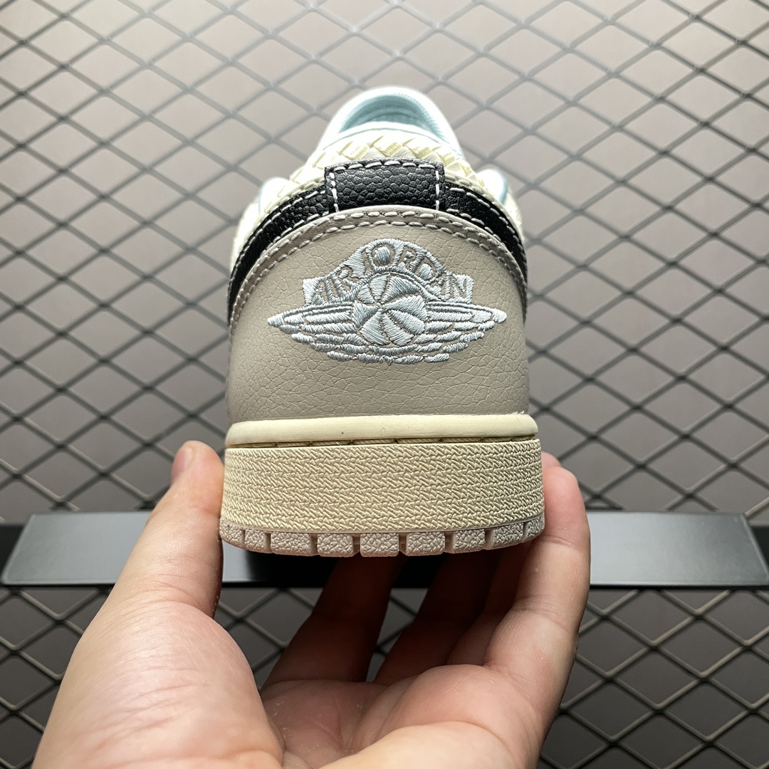 Nike Air Jordan 1 Low "Sanddrift"（HQ3440-101 ）