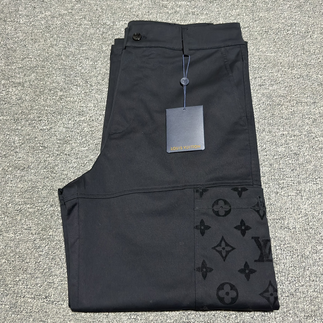 Louis Vuitton trousers（1AFATD）
