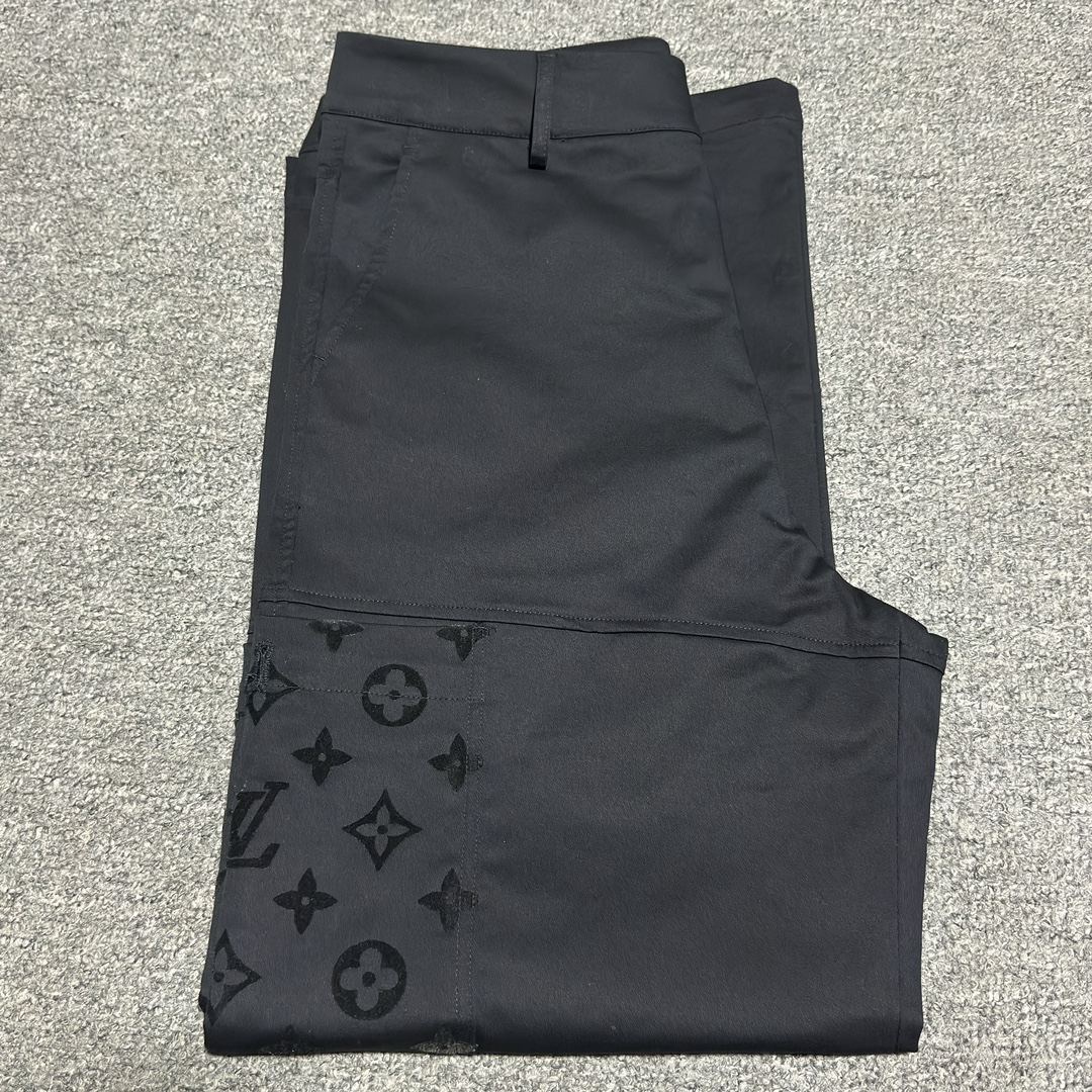 Louis Vuitton trousers（1AFATD）