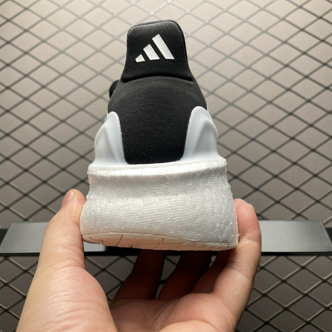 Adidas Ultra Boost 5（IF1480）