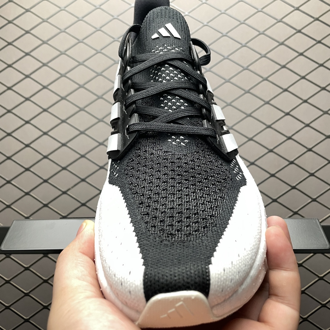 Adidas Ultra Boost 5（IF1480）