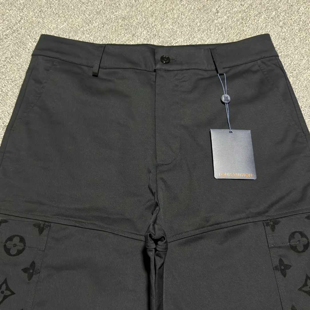 Louis Vuitton trousers（1AFATD）